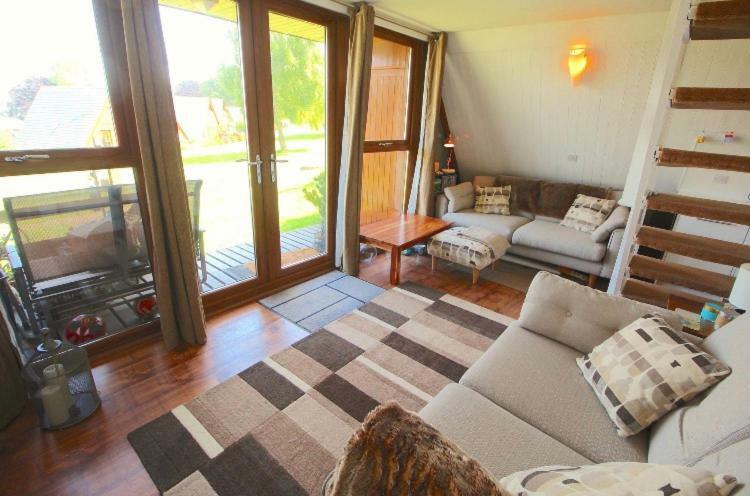 דיל Clifftop Chalet With Pool מראה חיצוני תמונה